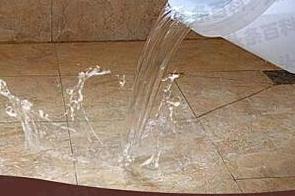 贾汪漏水维修 免砸砖防水材料该如何施工